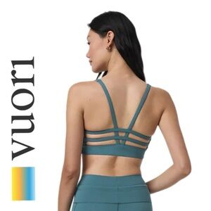VUORI  Yosemite Longline Bra size large  green